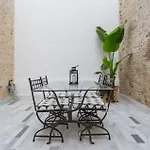 New Design - Private Patio - Gallos 3 *