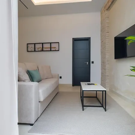 New Design - Private Patio - Gallos 3 Apartament *