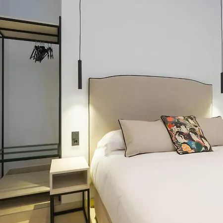 Apartament New Design - Private Patio - Gallos 3