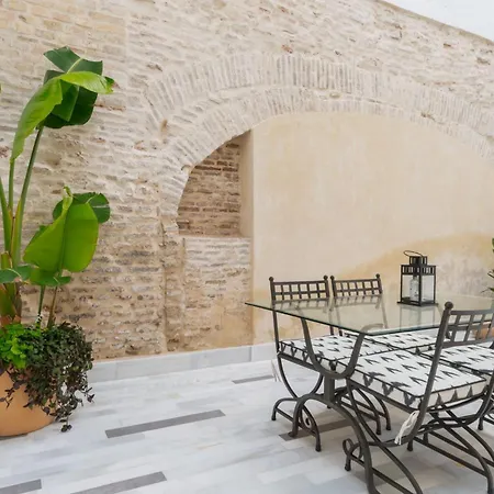 New Design - Private Patio - Gallos 3 Apartament