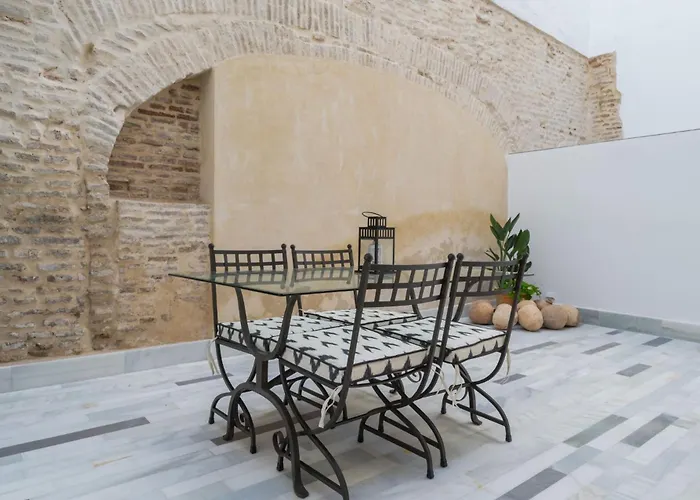 New Design - Private Patio - Gallos 3 Apartament