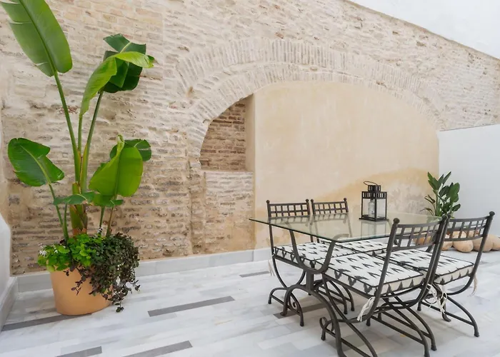 New Design - Private Patio - Gallos 3 Apartament