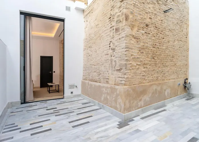 Apartament New Design - Private Patio - Gallos 3
